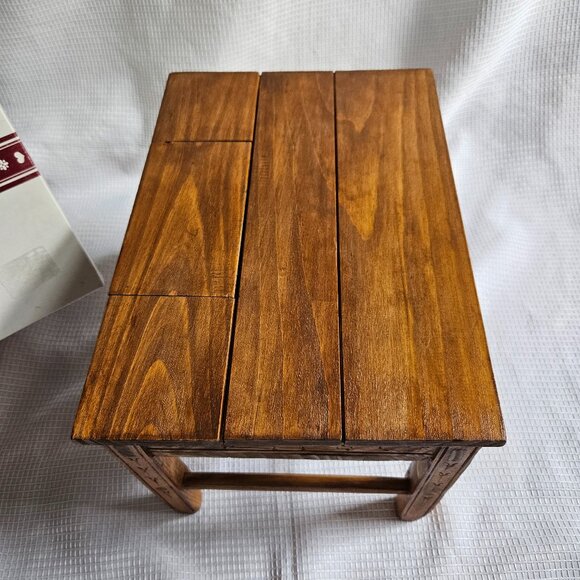 Josefina Table and Chairs IOB Retired - Picture 5 of 13